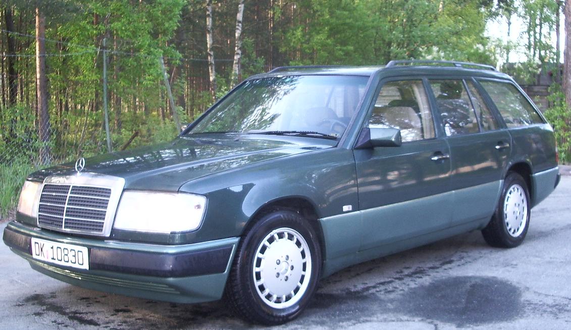 Mercedes Benz 300 Class. 1992 Mercedes-Benz 300-Class 4