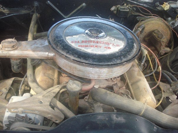 Oldsmobile 307 Engine. Here a pic of the engine for