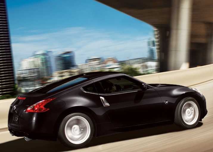 How fast is the 2009 nissan 370z #6