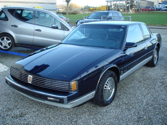 Oldsmobile Toronado 1984. 1986 Oldsmobile Toronado