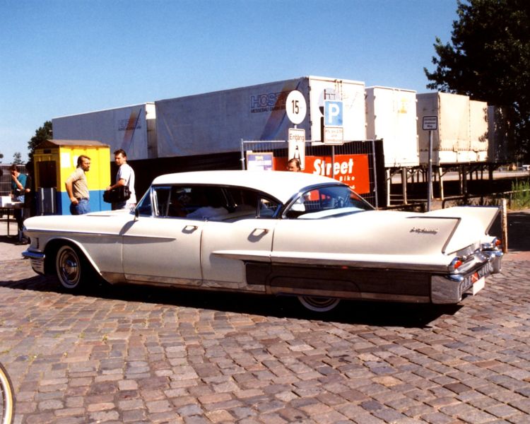 Picture of 1958 Cadillac Sixty Special exterior