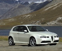 2000 Alfa Romeo 147 Overview 2000 Alfa Romeo 147 Overview