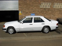 1990 Mercedes-Benz 300-Class Overview 1990 Mercedes-Benz 300-Class Overview