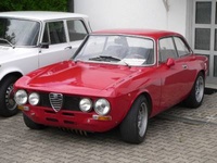 1975 Alfa Romeo GTV Overview 1975 Alfa Romeo GTV Overview