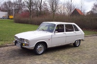 1971 Renault 16 Overview 1971 Renault 16 Overview