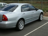 2005 Mitsubishi Magna Overview 2005 Mitsubishi Magna Overview