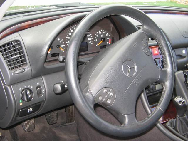 Mercedes Benz Clk320 Coupe. 2001 Mercedes-Benz CLK-Class 2