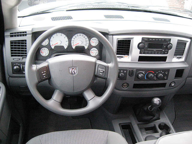 Dodge : Ram 1500 Sport 07 Ram 1500 Sport V8-Hemi/QuadCab/TXowned/Loaded/NICE 