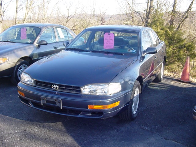 1993 Toyota Camry 4 Dr XLE V6 Sedan picture, exterior