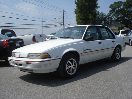 1993 Pontiac Sunbird 4 Dr SE Sedan picture, exterior