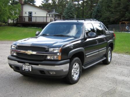 Chevrolet on 2005 Chevrolet Avalanche   Pictures   2005 Chevrolet Avalanche 4 Dr