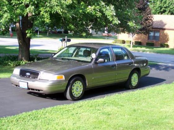 1994 Ford Crown Victoria Lx. 2005 Ford Crown Victoria LX