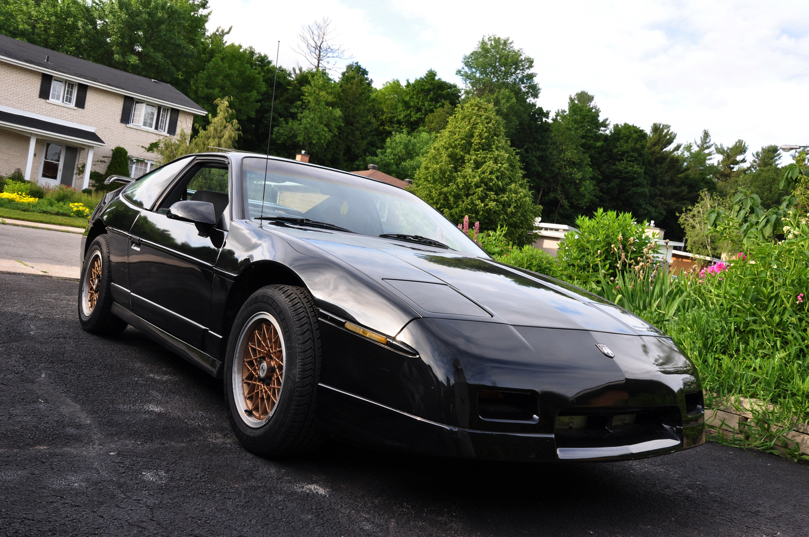 Pontiac fiero specs 1987