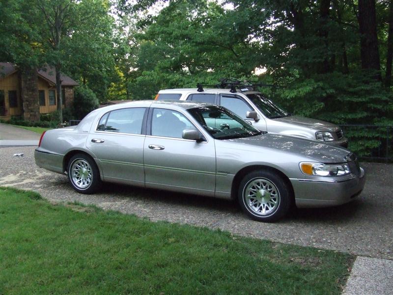 96+lincoln+town+car+interior