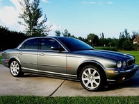 2004 Jaguar XJ-Series Overview 2004 Jaguar XJ-Series Overview