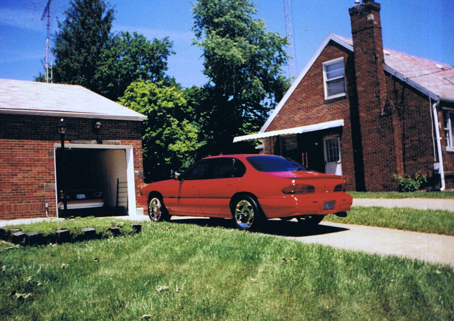 1995 Pontiac Bonneville 4 Dr SE Supercharged Sedan - Pictures - 1995 ...