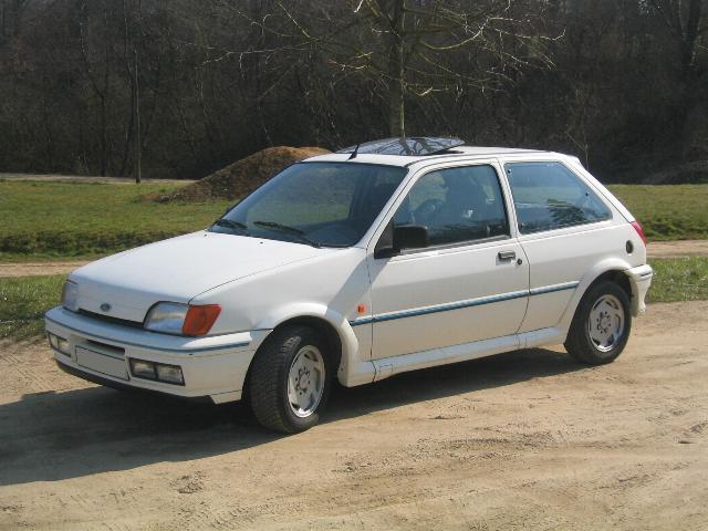 Picture of 1990 Ford Fiesta exterior
