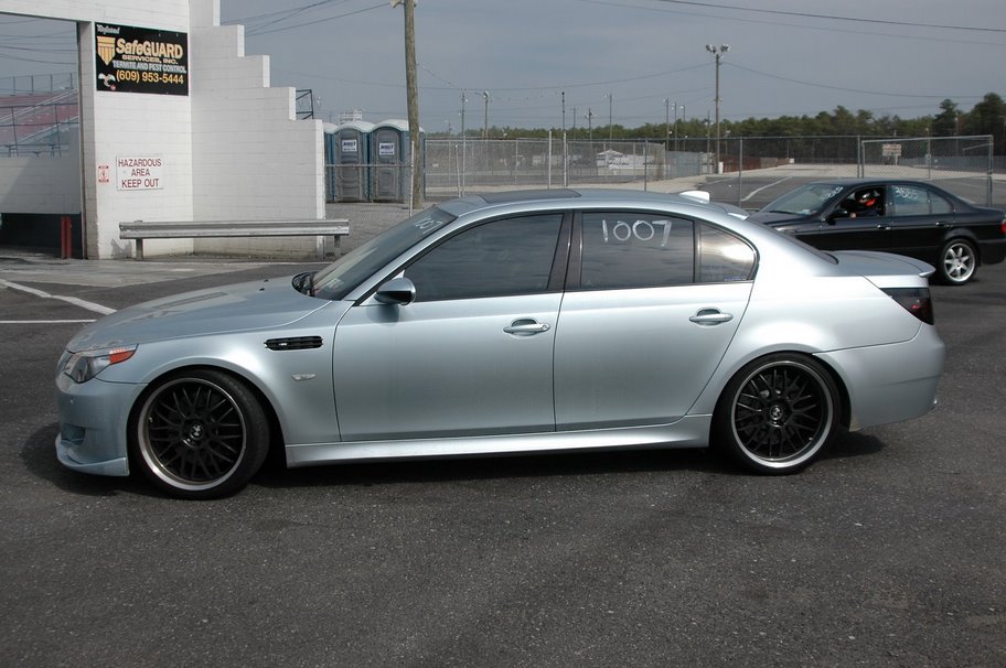 White Bmw M5