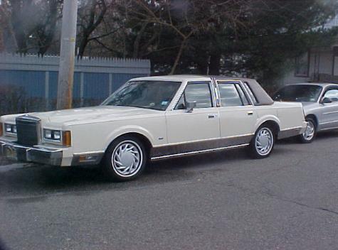 1989 Lincoln Town Car picture exterior