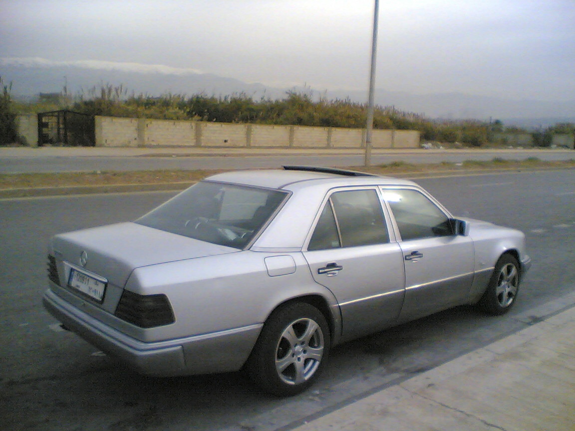 Mercedes benz e class 1994 model #7