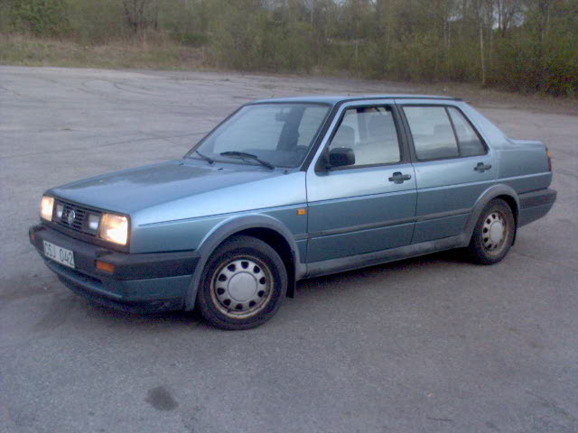 1991 Volkswagen Jetta 4 Dr GL Sedan picture exterior