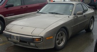 944 944