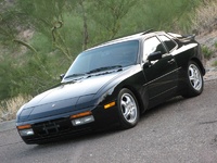 944 944