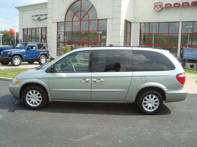 2003 Chrysler Town & Country Base picture, exterior