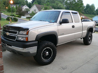 2005 Chevrolet Silverado 2500HD Overview 2005 Chevrolet Silverado 2500HD Overview