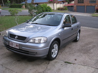 2004 Holden Astra Overview 2004 Holden Astra Overview