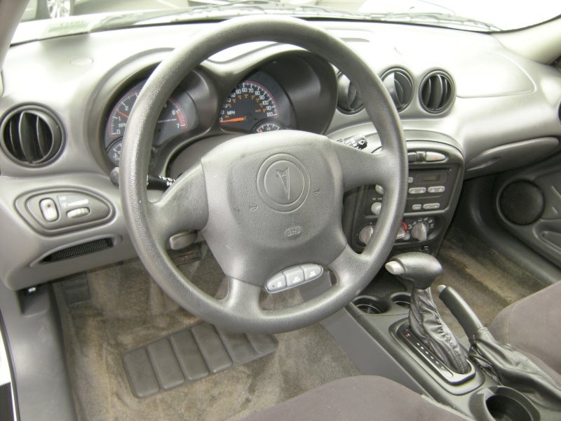 2004 Pontiac Grand Am SE1 picture, interior