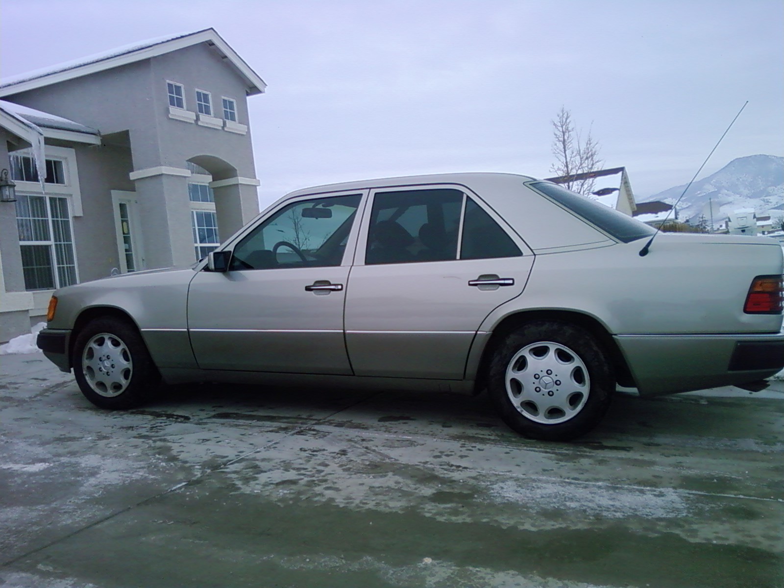 1993 MercedesBenz 400Class Overview CarGurus