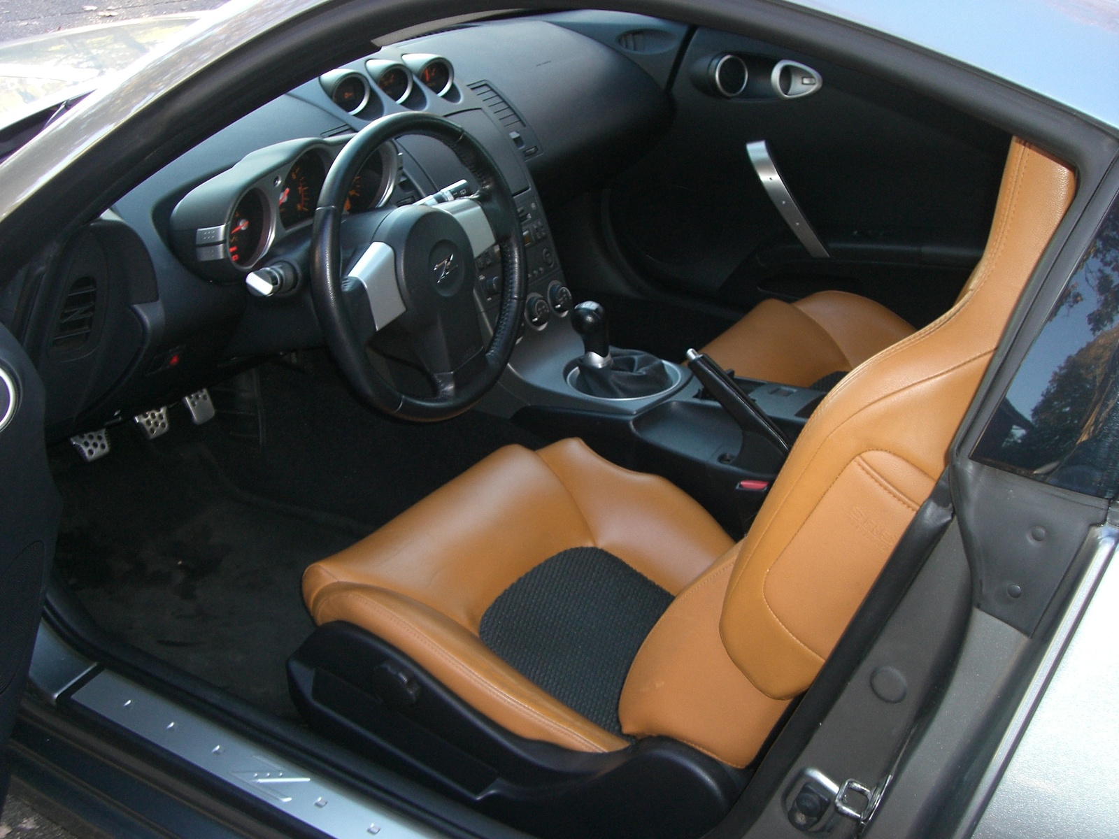 2003 Nissan 350z interior pictures