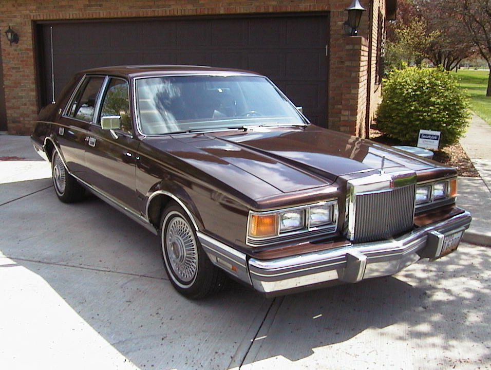 Picture of 1983 Lincoln Continental exterior