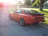 944 944