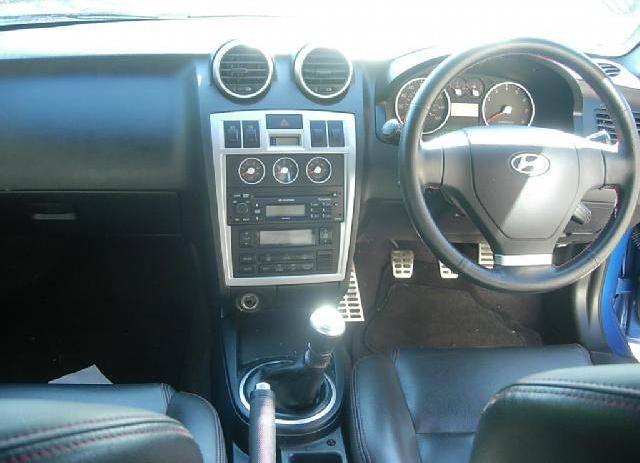 2005 Hyundai Coupe picture, interior