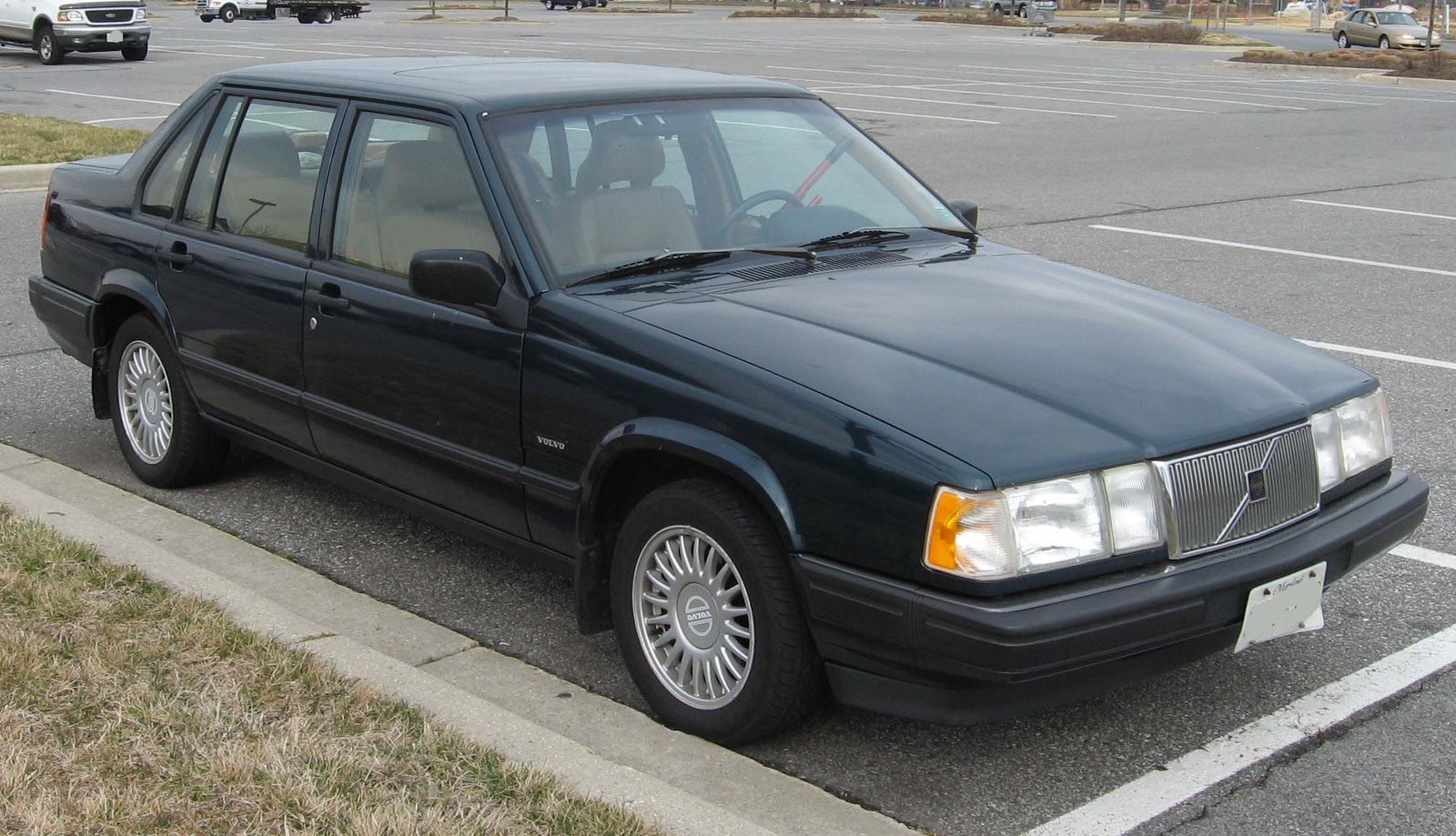Picture of 1994 Volvo 940 4 Dr STD Sedan, exterior
