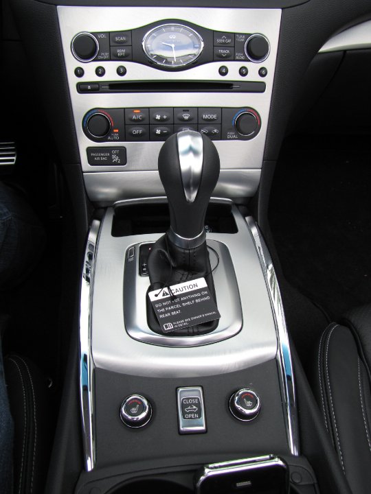 2010 Infiniti G37