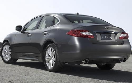 2011 Infiniti M56