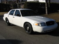 2006 Ford Crown Victoria Overview 2006 Ford Crown Victoria Overview