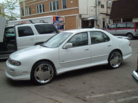 1993 Nissan Altima Overview 1993 Nissan Altima Overview