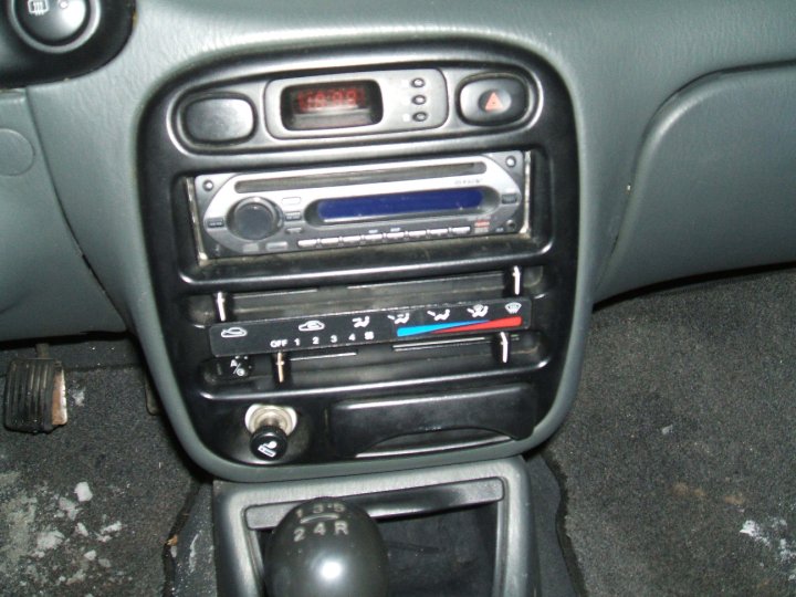 1996_hyundai_accent_4_dr_std_sedan-pic-2979107041356776498.jpeg