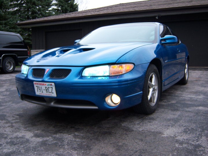 1999 Pontiac Grand Prix 2 Dr GTP Supercharged Coupe, HIDs blue hood black 