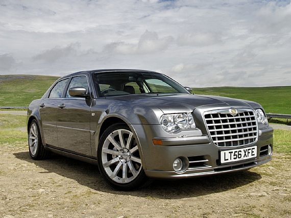 The begin of 2007 will bring a Touring version of the Chrysler 300C SRT-8.