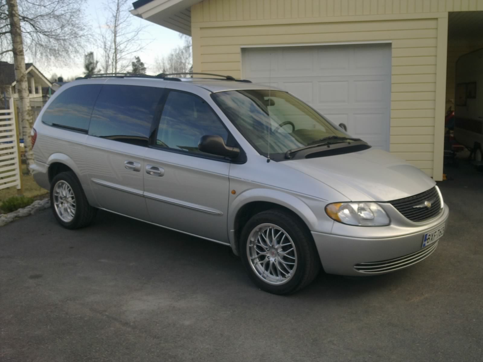 2003 Chrysler town and country brake problems