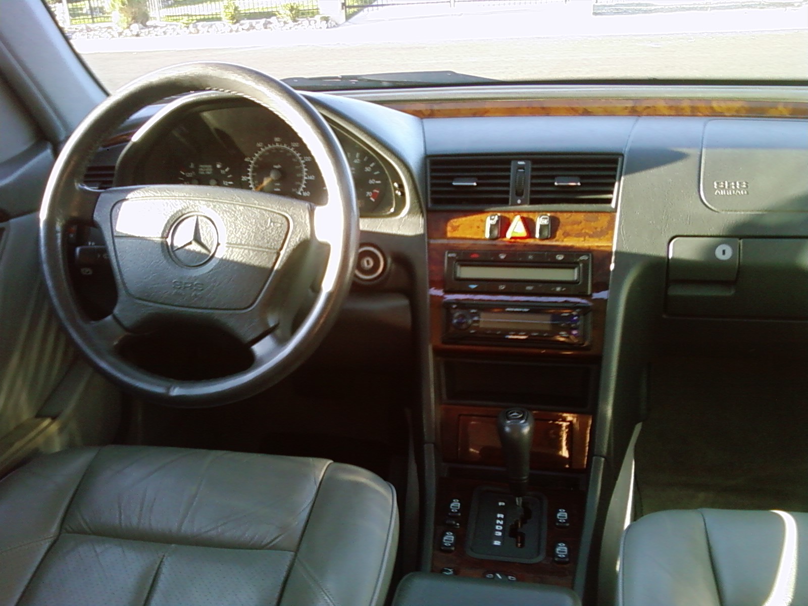 Mercedes benz c280 interior #2