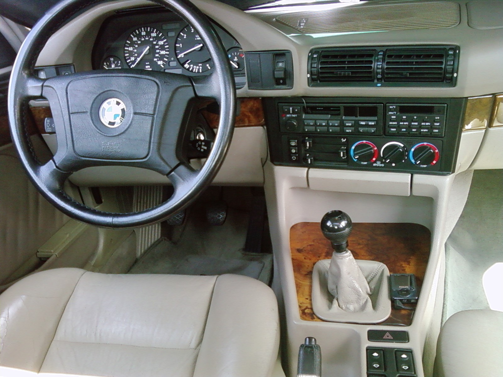 1995 Bmw 525i interior