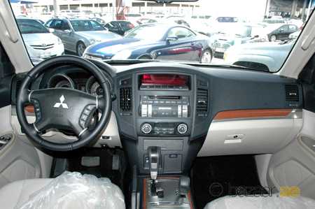 1994 Mitsubishi Pajero picture, interior