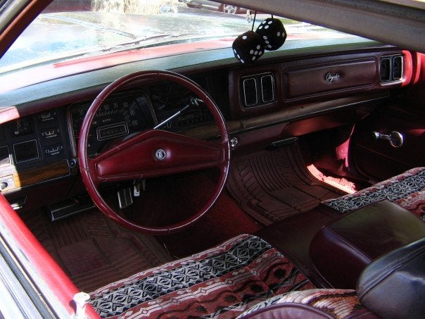 1976 Chrysler Newport picture interior