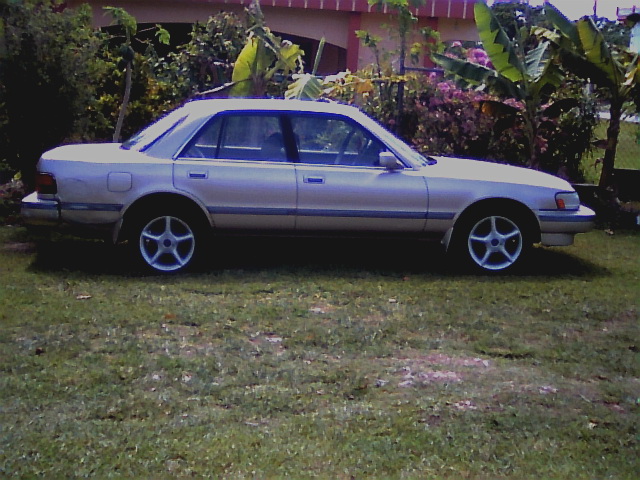 1990 honda accord sedan. [17]. 1990 Toyota Cressida 4